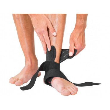Mueller Adjustable Ankle Support bandáž na kotník